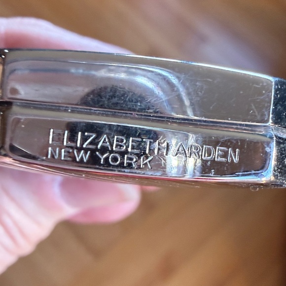 2 Vintage Compacts Elizabeth Arden (Octagon) and Dorset Fifth Avenue (Square) - Picture 4 of 12